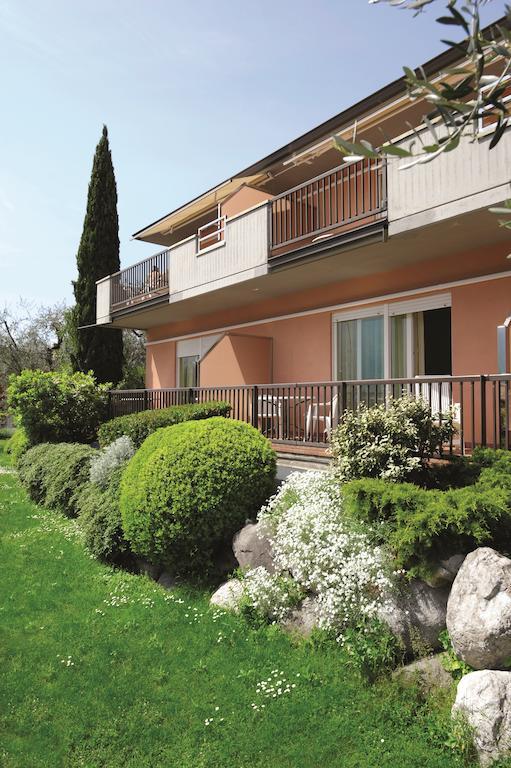 Residence La Madonnina Limone sul Garda Exterior foto